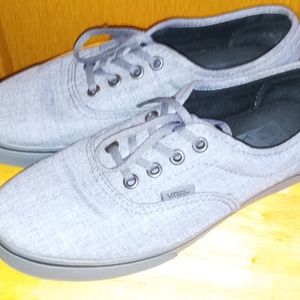 Vans Size boys 6y or women 7.5 (gray)